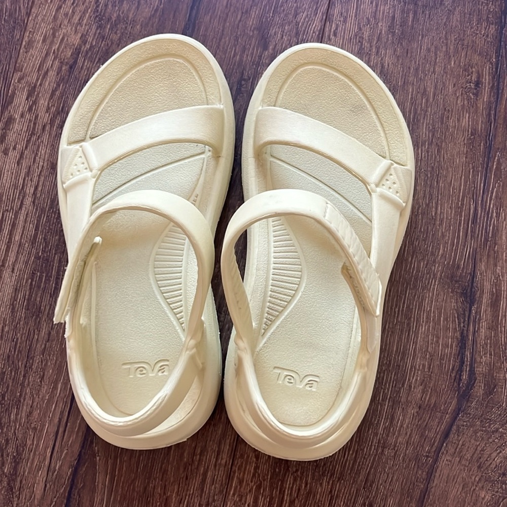 TEVA hurricane - light yellow